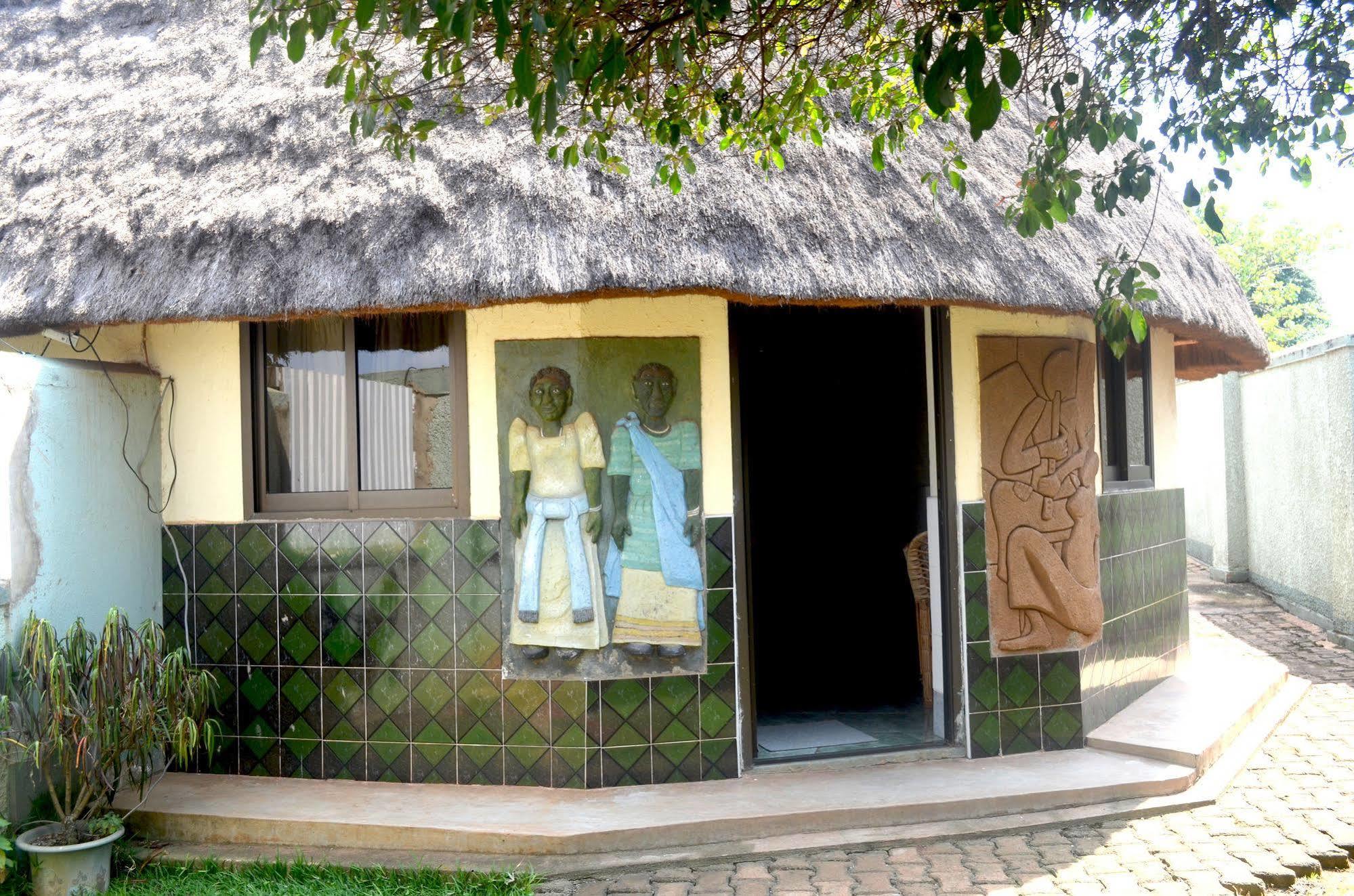 Kiwatule Cottages Кампала Экстерьер фото